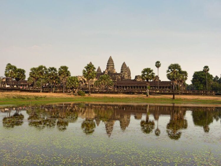 Ho Chi Minh (Saigon) nach Phnom Penh Siem Reap (Angkor Wat)